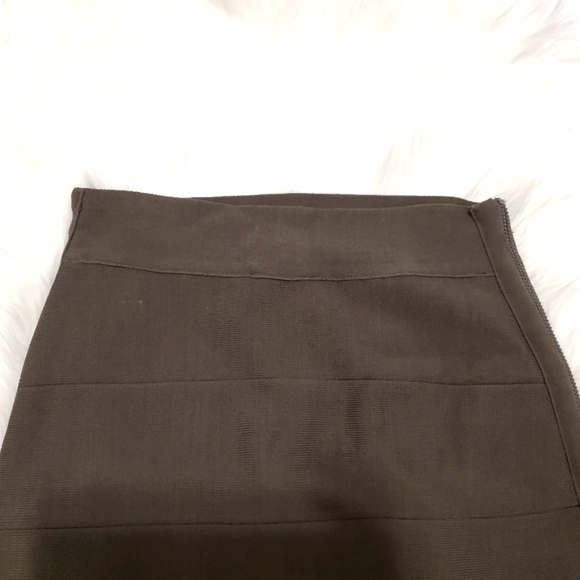 BEBE Dark Green High Waist Zipper Bodycon Bandage Skirt - Size XXS, XS, … - Picture 3 of 4